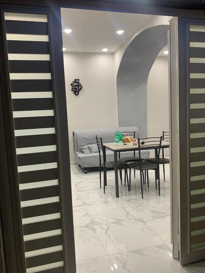 شقة Angela House نابولي المظهر الخارجي الصورة
